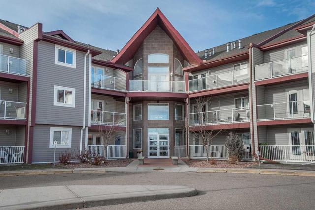 114 - 260 Duston Street, Condo with 1 bedrooms, 1 bathrooms and 2 parking in Red Deer AB | Image 1
