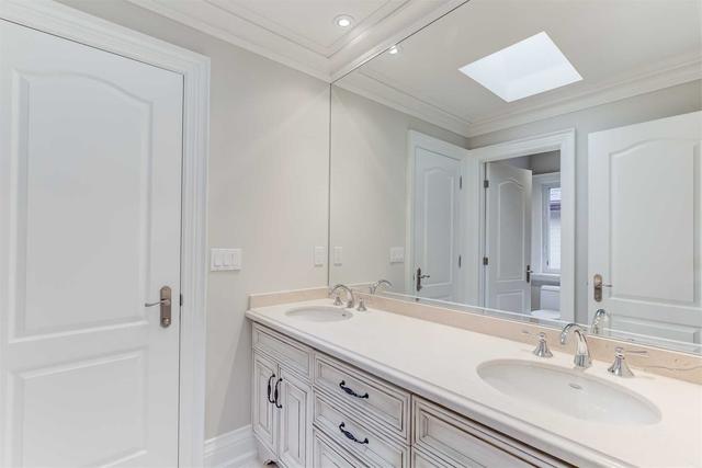 7 Geranium Crt, House detached with 4 bedrooms, 5 bathrooms and 6 parking in Toronto ON | Image 14