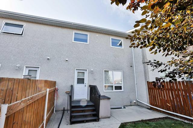178 Lynx Cove N, Home with 3 bedrooms, 1 bathrooms and 2 parking in Lethbridge AB | Image 4