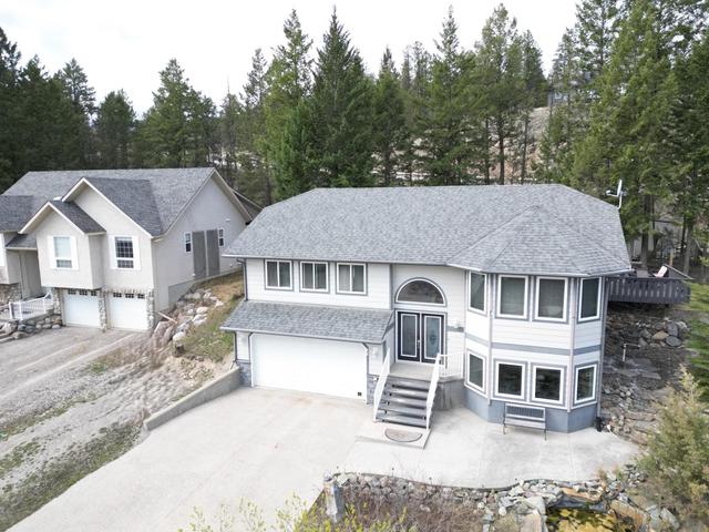781 Westridge Drive, House detached with 4 bedrooms, 3 bathrooms and 4 parking in Invermere BC | Image 2