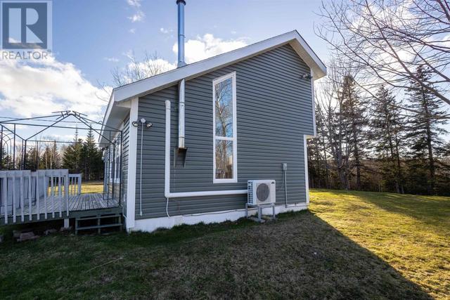 54 Riverside Drive, House detached with 3 bedrooms, 1 bathrooms and null parking in Cape Breton NS | Image 10