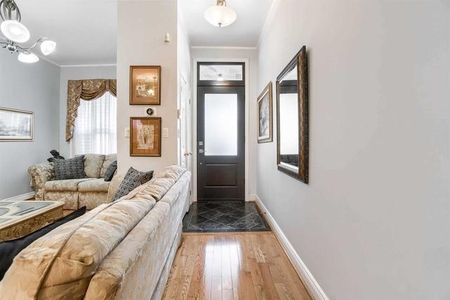 541 Ossington Ave, House semidetached with 4 bedrooms, 3 bathrooms and 2 parking in Toronto ON | Image 12