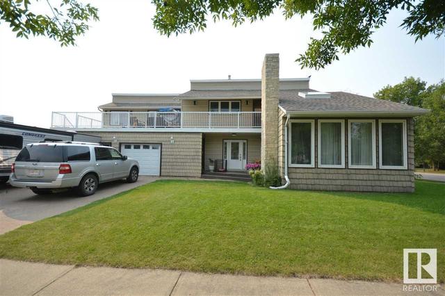 4102 45 Av, House detached with 5 bedrooms, 3 bathrooms and null parking in Bonnyville AB | Image 1