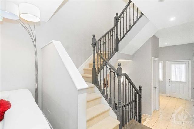 506 Paine Avenue, Townhouse with 3 bedrooms, 4 bathrooms and 3 parking in Ottawa ON | Image 4