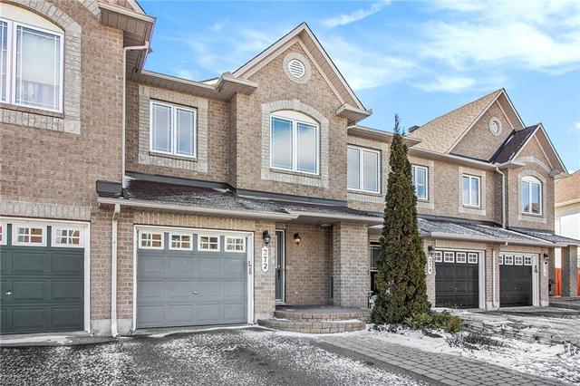 272 Branthaven Street, Townhouse with 3 bedrooms, 3 bathrooms and 3 parking in Ottawa ON | Image 3