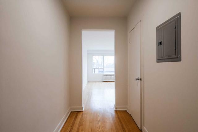 7 - 2880 Keele St, House detached with 2 bedrooms, 1 bathrooms and 1 parking in Toronto ON | Image 24