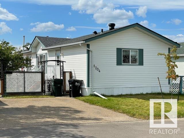 1704 Jubilee Loop, Home with 3 bedrooms, 2 bathrooms and null parking in Edmonton AB | Card Image