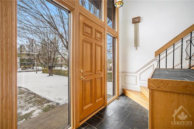 263 Grandview Road, House detached with 4 bedrooms, 2 bathrooms and 10 parking in Ottawa ON | Image 5