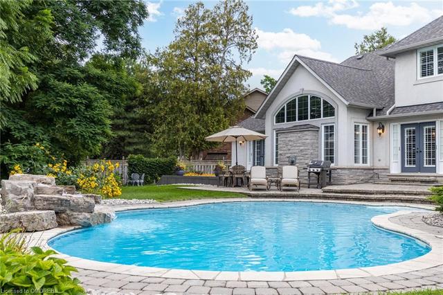 956 Halsham Court, House detached with 4 bedrooms, 2 bathrooms and 8 parking in Mississauga ON | Image 5