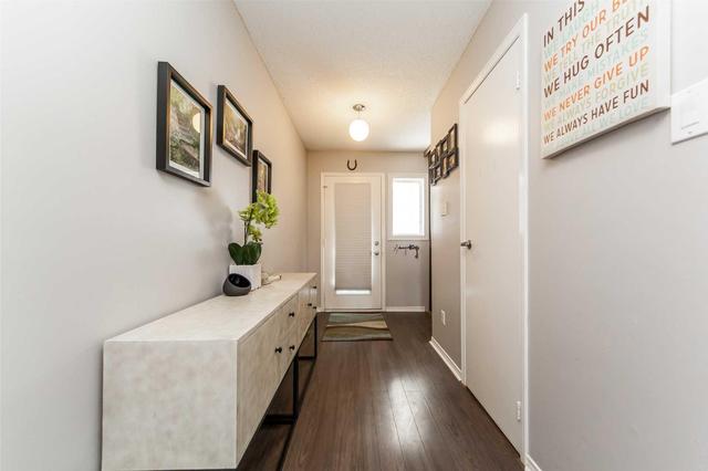 70 - 2021 Sixth Line, Townhouse with 3 bedrooms, 2 bathrooms and 1 parking in Oakville ON | Image 2