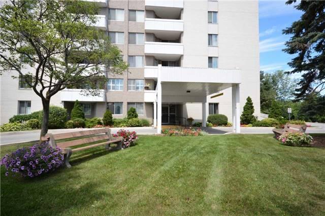 604 - 81 Millside Dr, Condo with 2 bedrooms, 2 bathrooms and null parking in Milton ON | Image 3