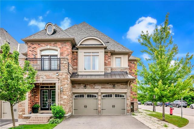 2486 Village Common Drive, House attached with 6 bedrooms, 4 bathrooms and 4 parking in Oakville ON | Image 1