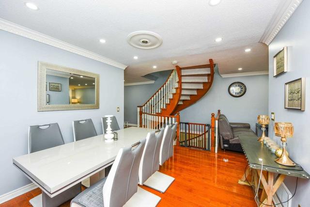 53 Hartnell Sq, Townhouse with 3 bedrooms, 3 bathrooms and 2 parking in Brampton ON | Image 8