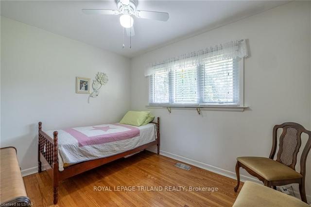 1378 Collingwood Ave, House detached with 2 bedrooms, 2 bathrooms and 4 parking in London ON | Image 14