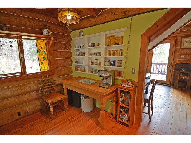 8907 Martens Road, House detached with 3 bedrooms, 2 bathrooms and null parking in Central Kootenay H BC | Image 22