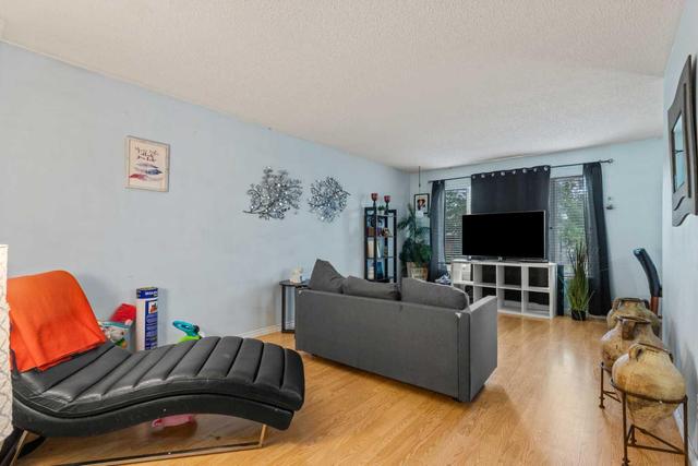 4816 60 Street Ne, Home with 4 bedrooms, 2 bathrooms and 2 parking in Calgary AB | Image 14