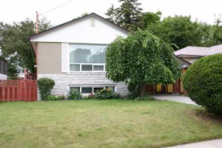 7 Ashfield Dr, House detached with 3 bedrooms, 2 bathrooms and 3 parking in Toronto ON | Image 1