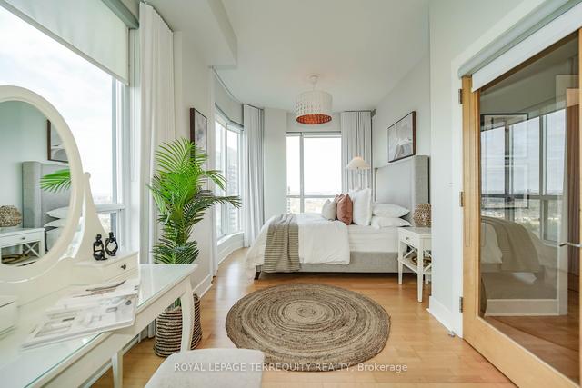 lrg 7 - 7 Lorraine Dr, Condo with 2 bedrooms, 3 bathrooms and 2 parking in Toronto ON | Image 27