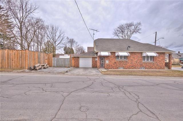 6270 Franklin Avenue, House detached with 2 bedrooms, 1 bathrooms and 1 parking in Niagara Falls ON | Image 16