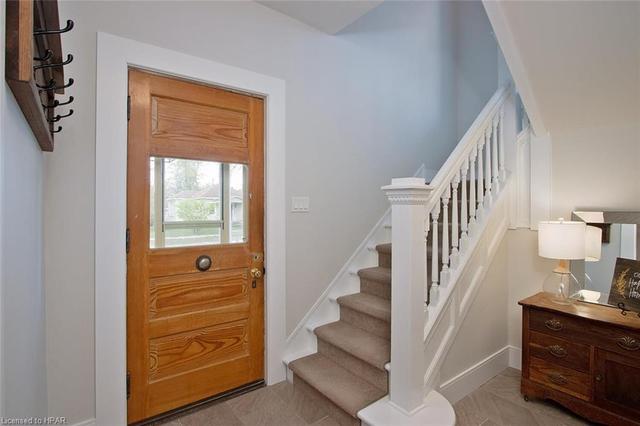 357 Queen Street E, House detached with 3 bedrooms, 1 bathrooms and 6 parking in St. Marys ON | Image 5