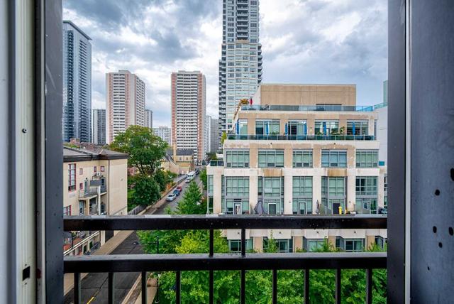 501 - 10 Wellesley Pl, Condo with 1 bedrooms, 1 bathrooms and 0 parking in Toronto ON | Image 10
