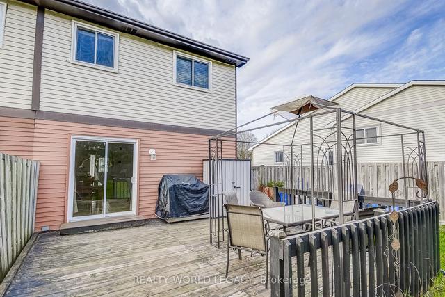 2347 Coldstream Dr, House semidetached with 3 bedrooms, 2 bathrooms and 2 parking in Burlington ON | Image 9