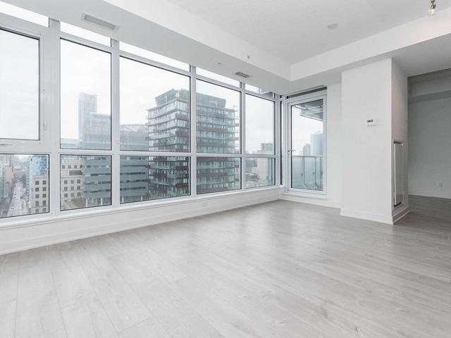 2010 - 199 Richmond St W, Condo with 1 bedrooms, 1 bathrooms and 0 parking in Toronto ON | Image 4