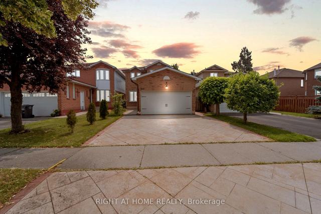 3347 Greenbelt Cres, House detached with 3 bedrooms, 2 bathrooms and 2 parking in Mississauga ON | Image 12