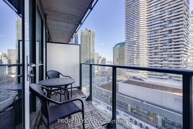 1501 - 65 Bremner Blvd, Condo with 2 bedrooms, 2 bathrooms and 0 parking in Toronto ON | Image 8