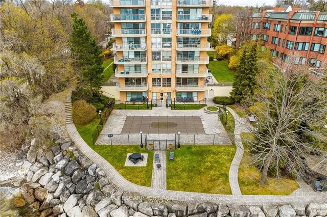 406 - 2210 Lakeshore Rd, Condo with 2 bedrooms, 2 bathrooms and 1 parking in Burlington ON | Image 19