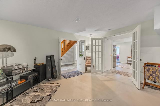 4 Sumac Cres, House detached with 3 bedrooms, 3 bathrooms and 6 parking in Oro Medonte ON | Image 36