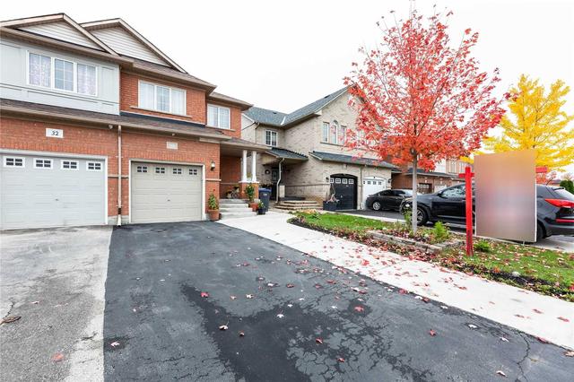 34 Hollowgrove Blvd, House semidetached with 4 bedrooms, 4 bathrooms and 3 parking in Brampton ON | Image 12