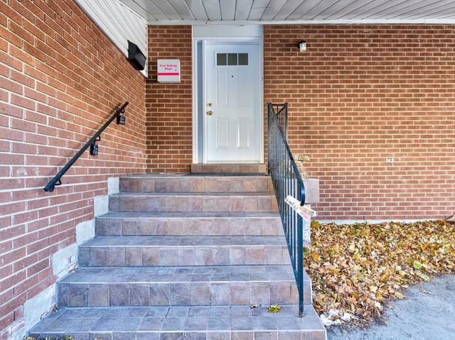 75 Elgin Dr, House detached with 4 bedrooms, 2 bathrooms and 3 parking in Brampton ON | Image 36