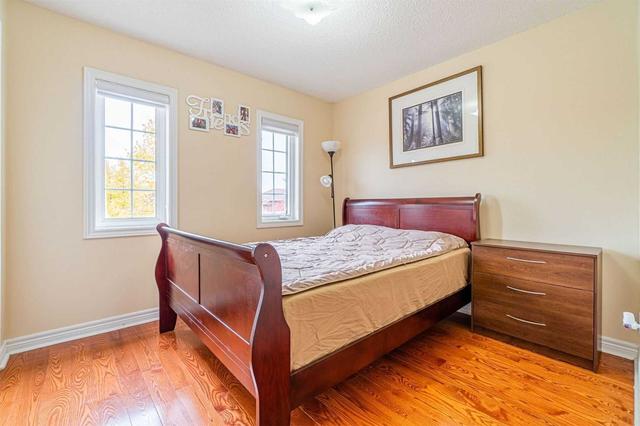 20 Ashdale Rd, House semidetached with 3 bedrooms, 4 bathrooms and 5 parking in Brampton ON | Image 22