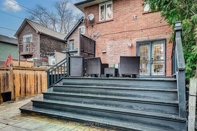 189 Gowan Ave, House detached with 4 bedrooms, 3 bathrooms and 3 parking in Toronto ON | Image 35