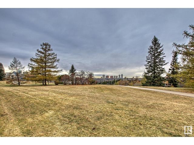 8731 Strathearn Cr Nw, House detached with 4 bedrooms, 1 bathrooms and null parking in Edmonton AB | Image 6