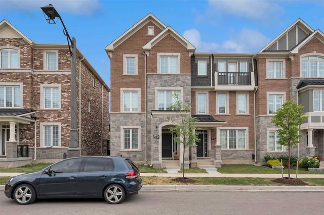 143 Stork St, House attached with 4 bedrooms, 4 bathrooms and 4 parking in Oakville ON | Card Image