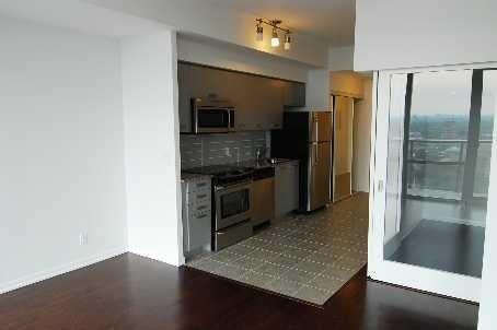 2501 - 832 Bay St, Condo with 1 bedrooms, 1 bathrooms and null parking in Toronto ON | Image 3