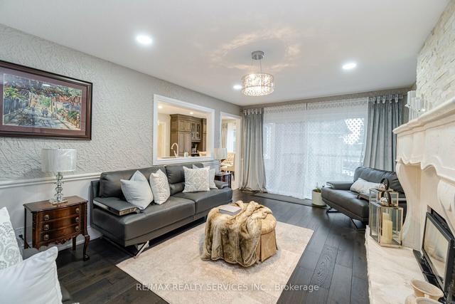 15 Pine Ridge Lane, House detached with 4 bedrooms, 4 bathrooms and 6 parking in Brampton ON | Image 5