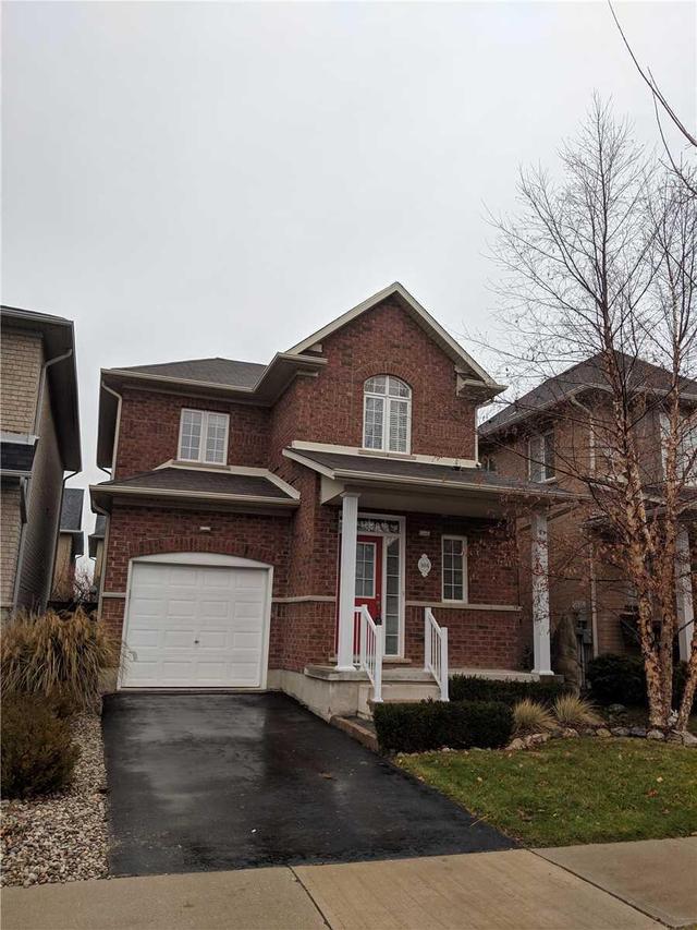 104 Greenstem Cres, House detached with 3 bedrooms, 3 bathrooms and 1 parking in Hamilton ON | Image 1