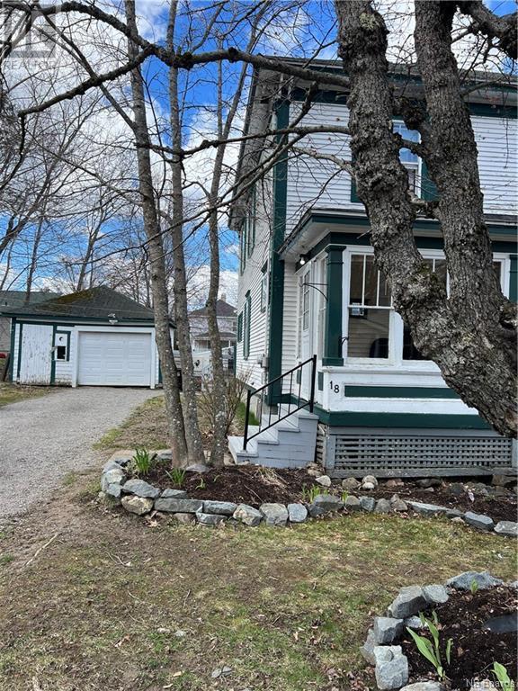 18 Rose Street, House detached with 4 bedrooms, 1 bathrooms and null parking in St. Stephen NB | Image 3