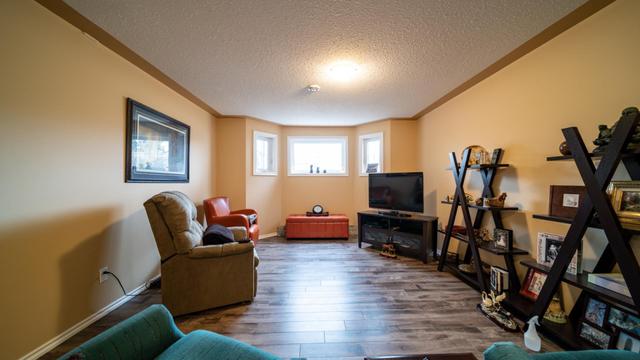 909 8 Avenue, House detached with 4 bedrooms, 3 bathrooms and 6 parking in Wainwright AB | Image 19