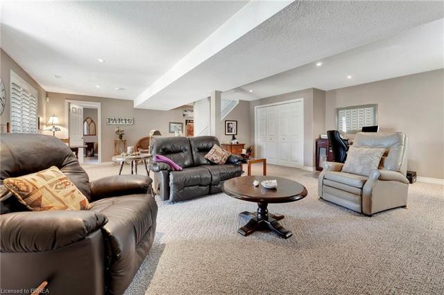 17 Nixon Avenue, House detached with 3 bedrooms, 2 bathrooms and 4 parking in Brant ON | Image 20