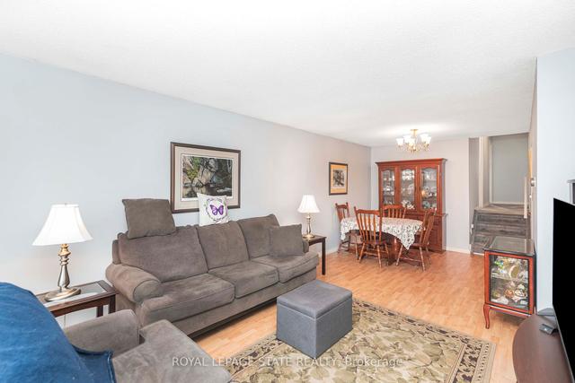 322 East 24th St, House detached with 3 bedrooms, 2 bathrooms and 2 parking in Hamilton ON | Image 4