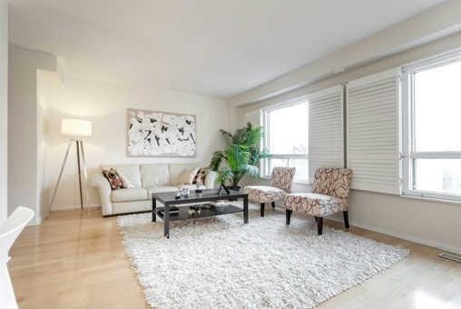 79 Leah Cres, Townhouse with 3 bedrooms, 4 bathrooms and 1 parking in Vaughan ON | Image 3