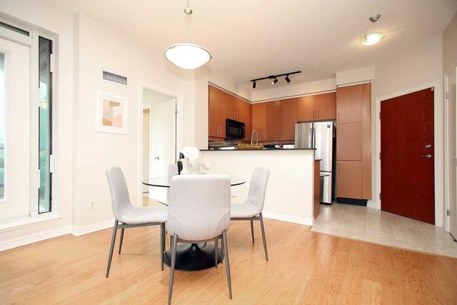 1203 - 300 Bloor St E, Condo with 2 bedrooms, 2 bathrooms and 1 parking in Toronto ON | Image 4
