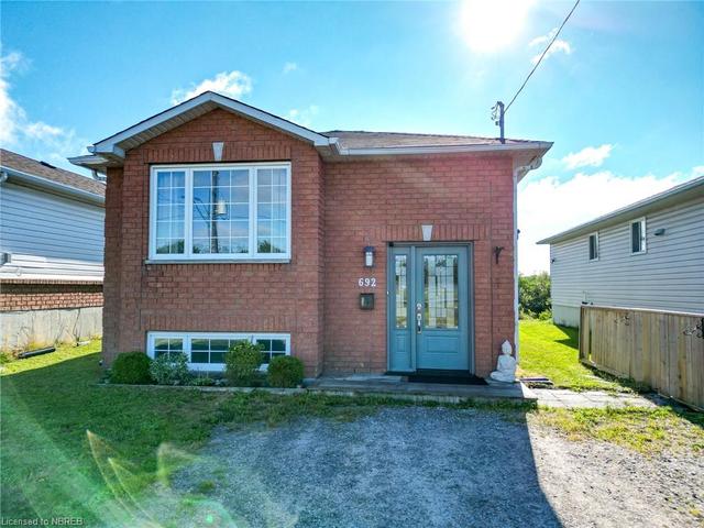 692 Wallace Road, House detached with 4 bedrooms, 2 bathrooms and 4 parking in North Bay ON | Image 36