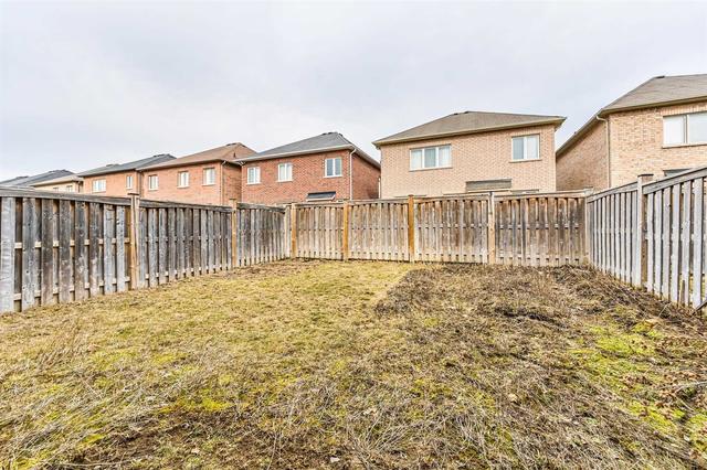 138 Maria Rd, House semidetached with 3 bedrooms, 3 bathrooms and 3 parking in Markham ON | Image 22