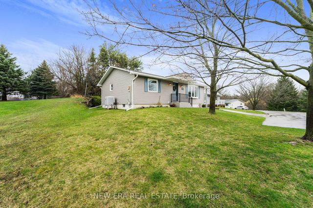 310 Jeff Smith Crt, House detached with 2 bedrooms, 2 bathrooms and 2 parking in Newmarket ON | Image 28