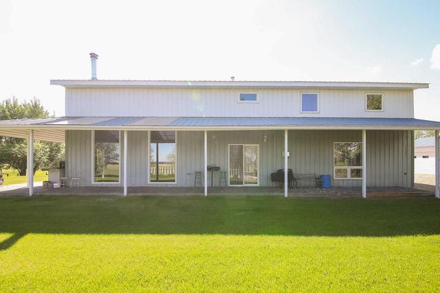 2010 Township Road 412, House detached with 4 bedrooms, 2 bathrooms and 2 parking in Lacombe County AB | Image 3